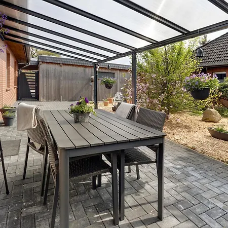 Am Waldrand 펜션 *