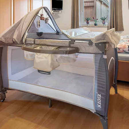 Am Waldrand 펜션 *